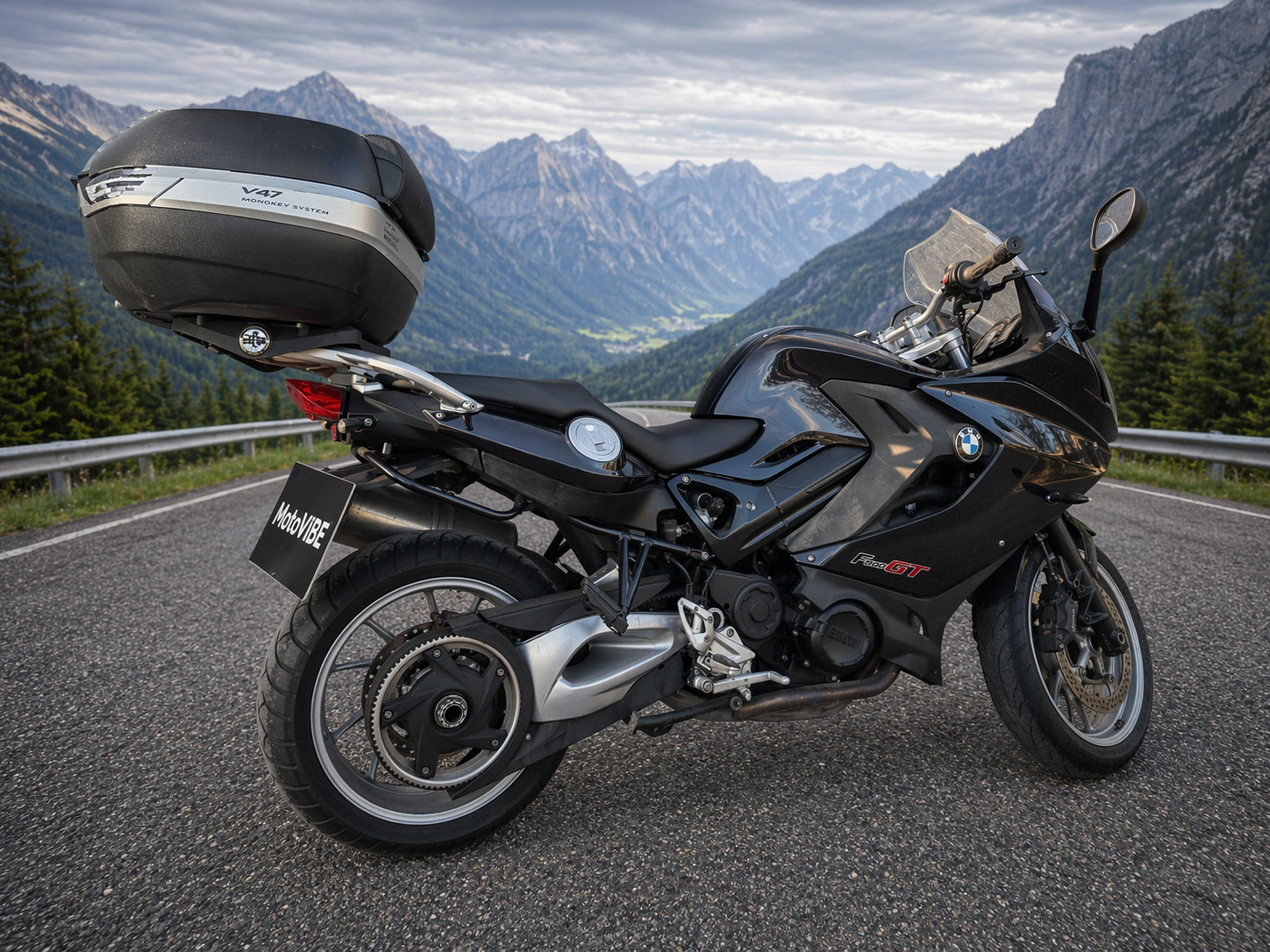 BMW F 800 GT - Image 2