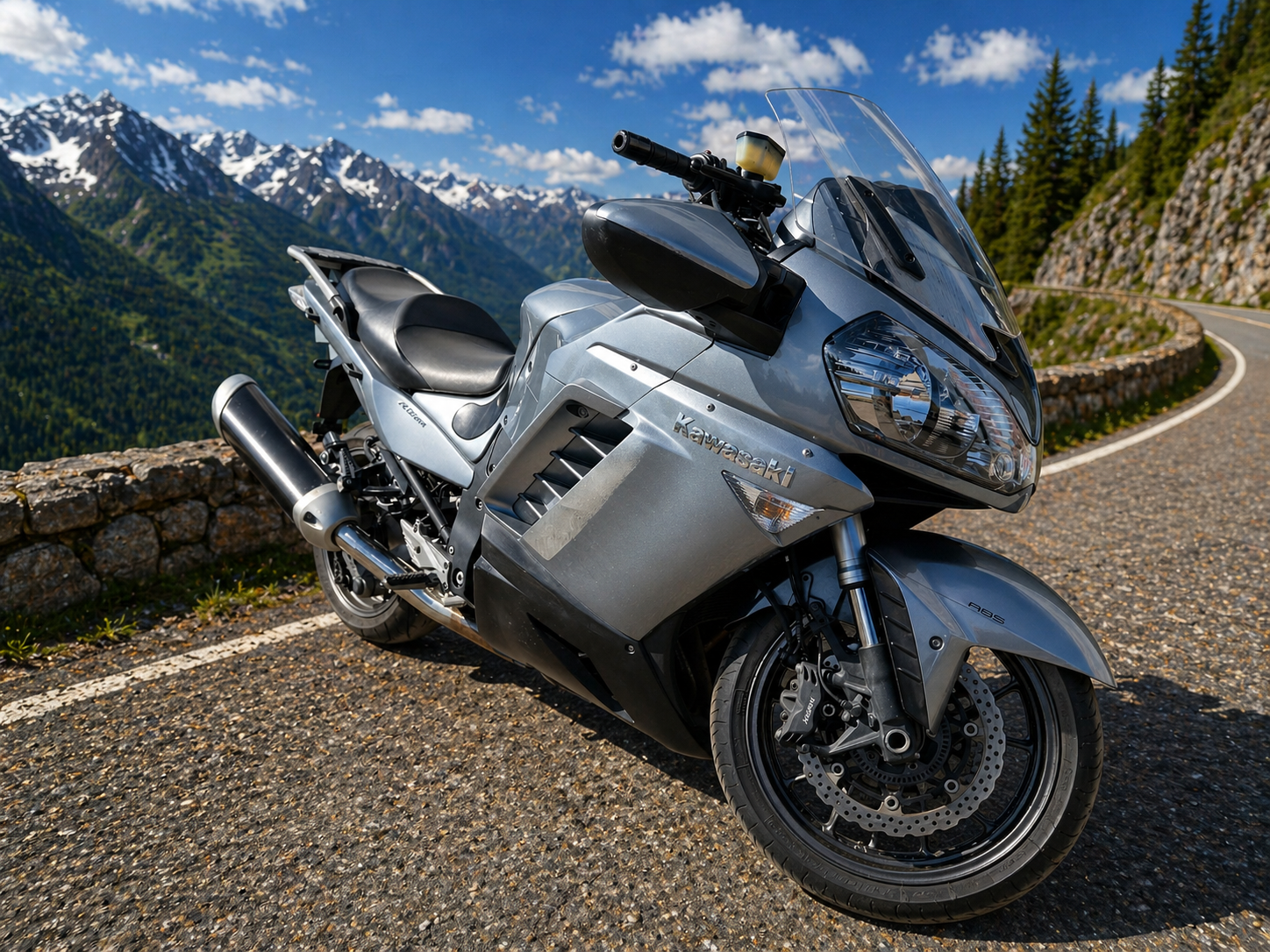 Kawasaki 1400 GTR - Image 3